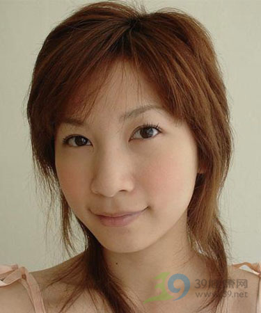 彩妆师教你打造粉嫩光彩诱人美唇 彩妆师教你打造粉嫩光彩诱人美唇