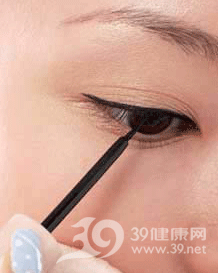 内双眼美眉的化妆技巧 内双眼美眉的化妆技巧