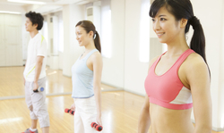 健乳瑜伽 让你“挺挺”玉立 健乳瑜伽 让你“挺挺”玉立