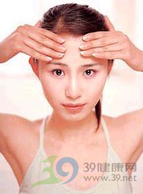 3套瘦脸操 变瓜子脸美女
