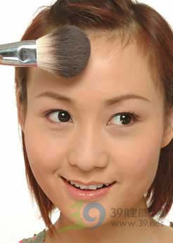 几招妆技摆脱四方脸烦恼 几招妆技摆脱四方脸烦恼