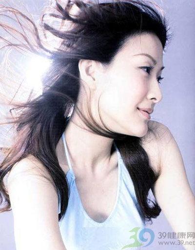 干燥秋季 6招防止头屑横行 干燥秋季 6招防止头屑横行