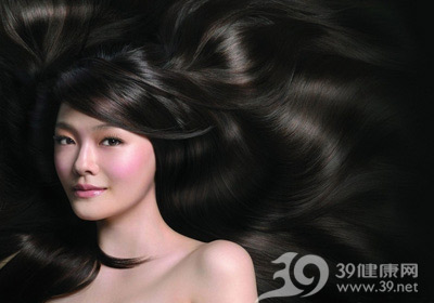 秋季易脱发 谨遵秋季美丽“发则” 秋季易脱发 谨遵秋季美丽“发则”