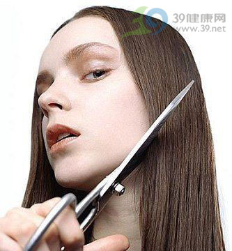 女性只吃蔬菜减肥 九成被访者“脱发”