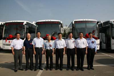 我会再向内蒙古自治区捐赠流动医院专用车