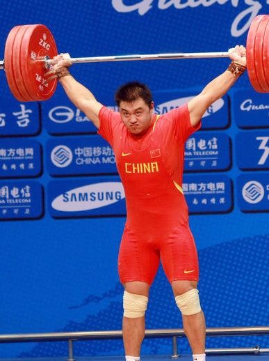 举重男子105公斤级 中国选手杨哲夺金