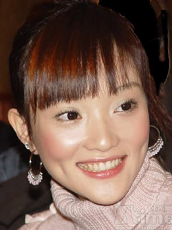 女主播直播整形过程 整形成李小璐震惊网友