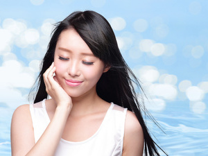 小伙7岁患“皮肤松弛症”一个月变老人(图) 小伙7岁患“皮肤松弛症”一个月变老人(图)
