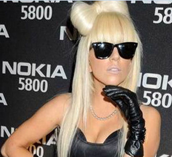 LadyGaga被爆因长相而致忧郁 LadyGaga被爆因长相而致忧郁