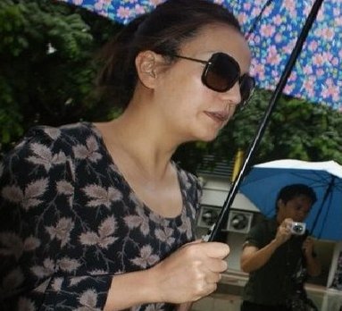 赵薇产后瘦身见成效 百万酬劳做代言 赵薇产后瘦身见成效 百万酬劳做代言