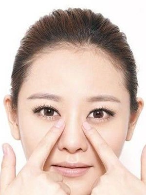 告别浮肿 10步打造上镜小脸 告别浮肿 10步打造上镜小脸