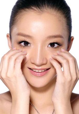 面部分区补水消灭细纹困扰 面部分区补水消灭细纹困扰
