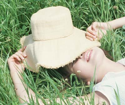 黄皮肤美眉 夏日防晒策略