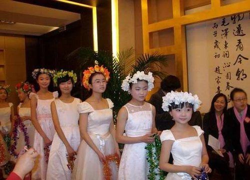 林妙可微博斥丰胸论者恶心 林妙可微博斥丰胸论者恶心