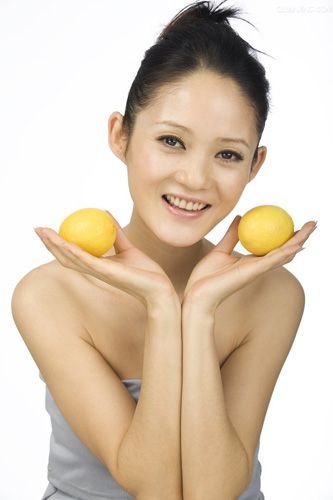 春花烂漫我们也要坚持美白 春花烂漫我们也要坚持美白