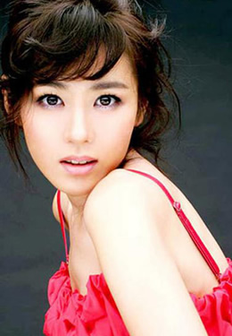 “颈纹”来势凶轻熟女小心