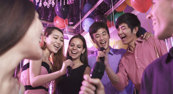 英国超级爸爸独自养大20子女(图) 英国超级爸爸独自养大20子女(图)