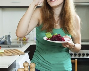 美国女子疯狂进食希望成“全球最胖女人”(图) 美国女子疯狂进食希望成“全球最胖女人”(图)