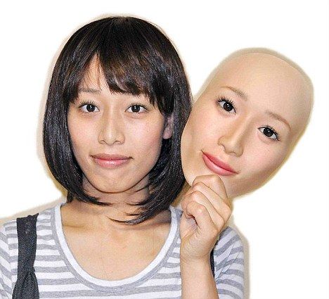 日本公司打造高仿真“3D人脸面具” 日本公司打造高仿真“3D人脸面具”