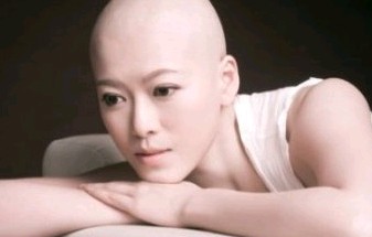 落选港姐患乳癌戴假发赶戏 感恩无线称不会离开 落选港姐患乳癌戴假发赶戏 感恩无线称不会离开