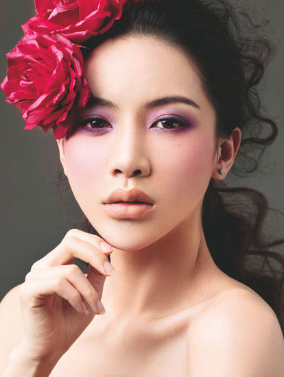 教你打造花意淑女迷人春夏妆 教你打造花意淑女迷人春夏妆