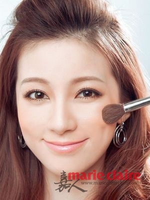 教你画经典甜美名媛妆容 凸显优雅气质 教你画经典甜美名媛妆容 凸显优雅气质