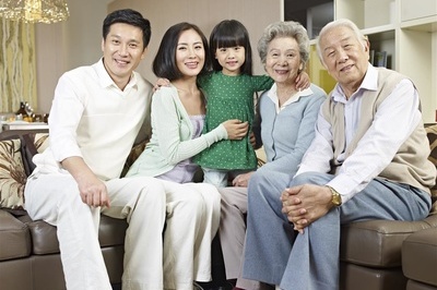 以色列女兵遇袭用胸罩救人获嘉奖(图) 以色列女兵遇袭用胸罩救人获嘉奖(图)