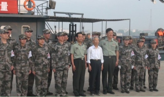王彦峰理事长一行考察海上卫生船