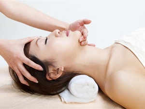 产后脱发头皮按摩有用吗