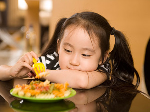 儿童吃零食引起骨髓炎